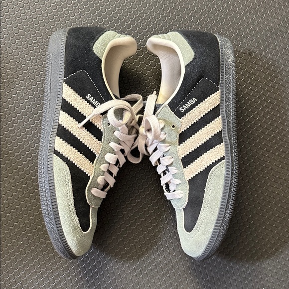 Adidas Samba Sneakers - Picture 6 of 10